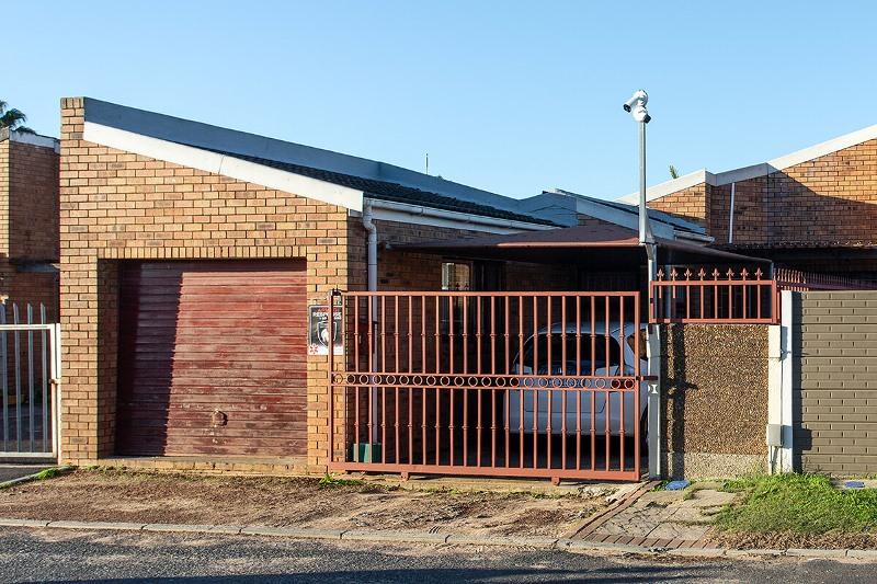 3 Bedroom Property for Sale in Peerless Park West Western Cape